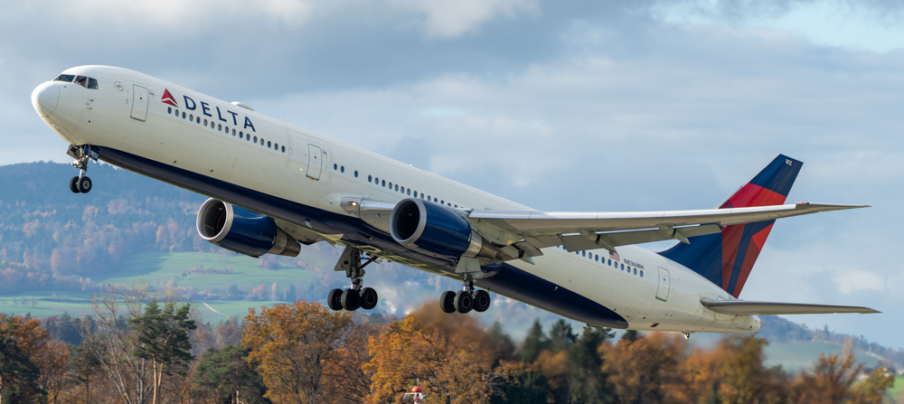 Boeing 767-432(ER) | N836MH