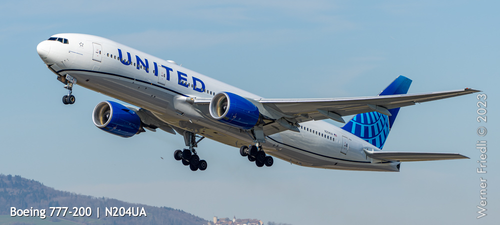 Boeing 777-200 | N204UA
