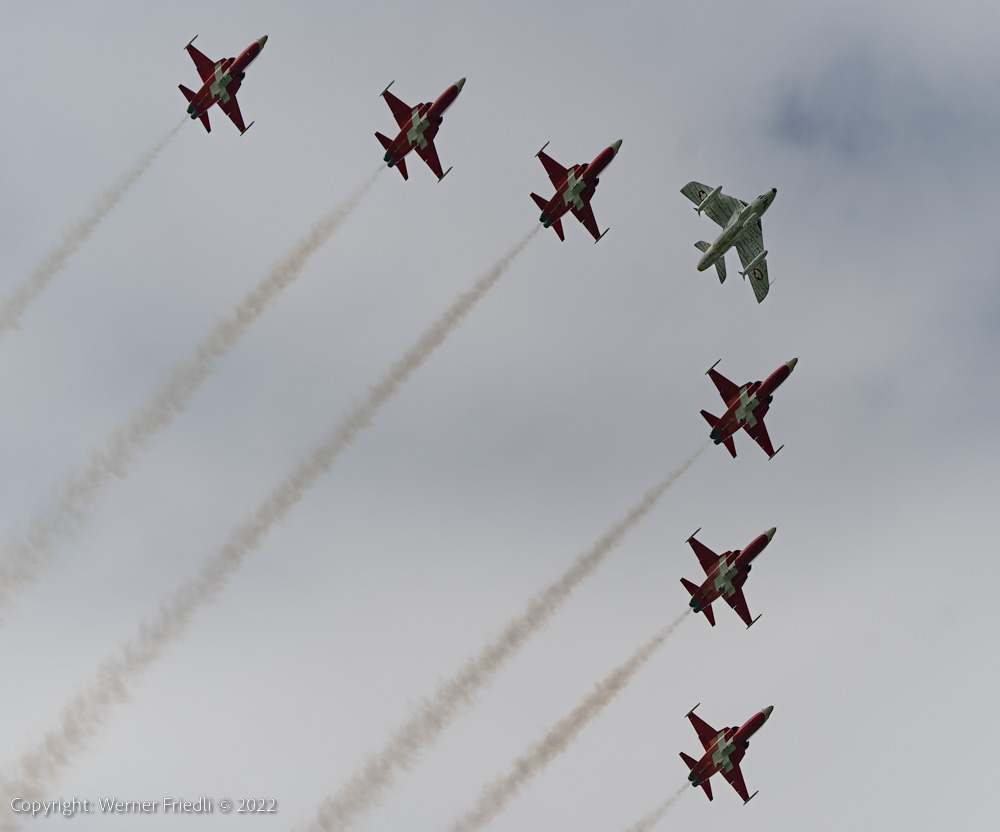 Patrouille Suisse und Hunter
