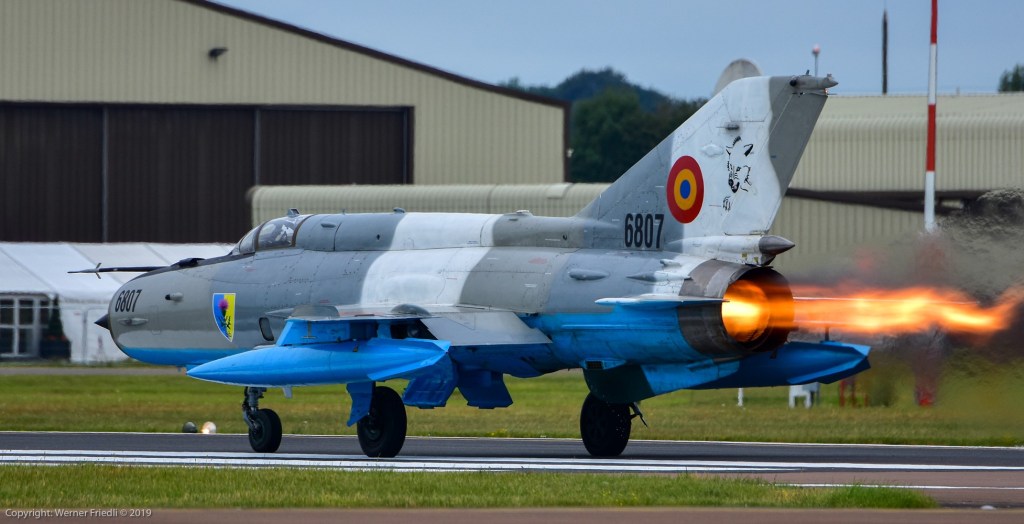 MiG-21 Lancer 